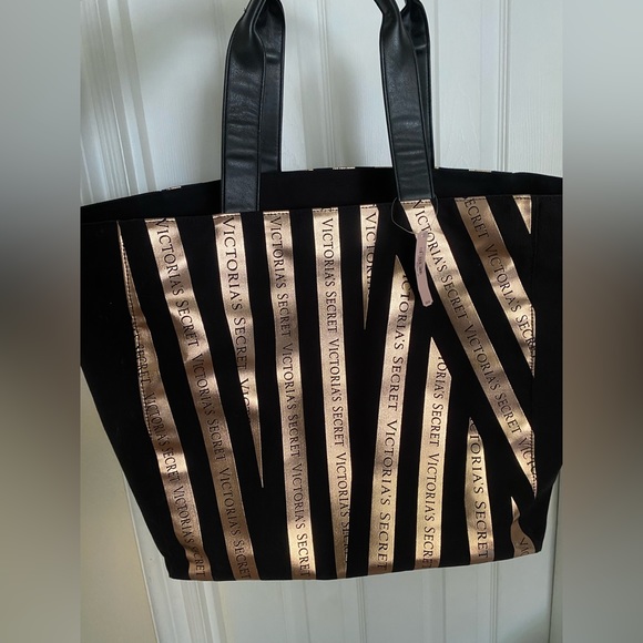 Victoria Secret bag 💼 - Picture 2 of 14